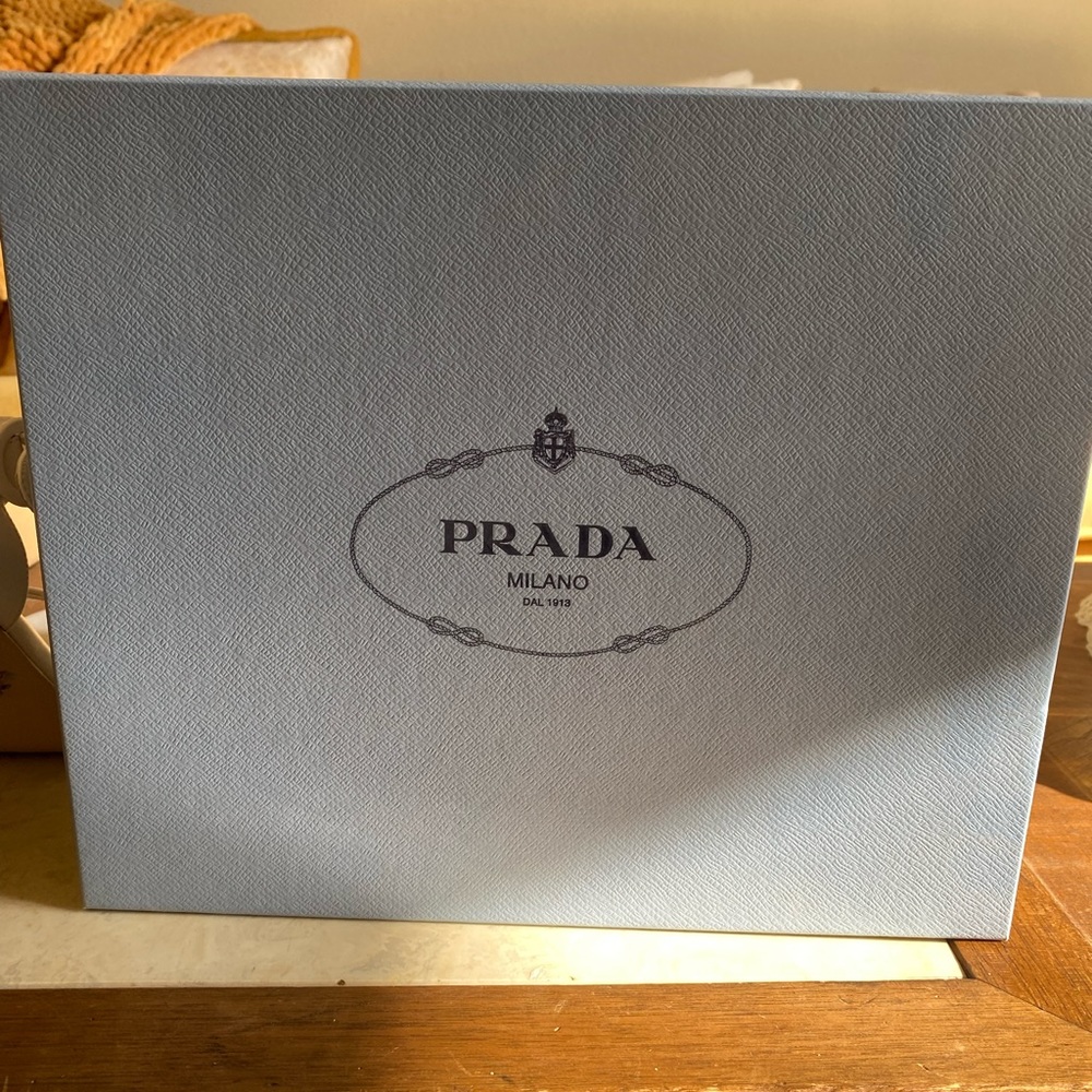 Prada, white sandals - Picture 7 of 9
